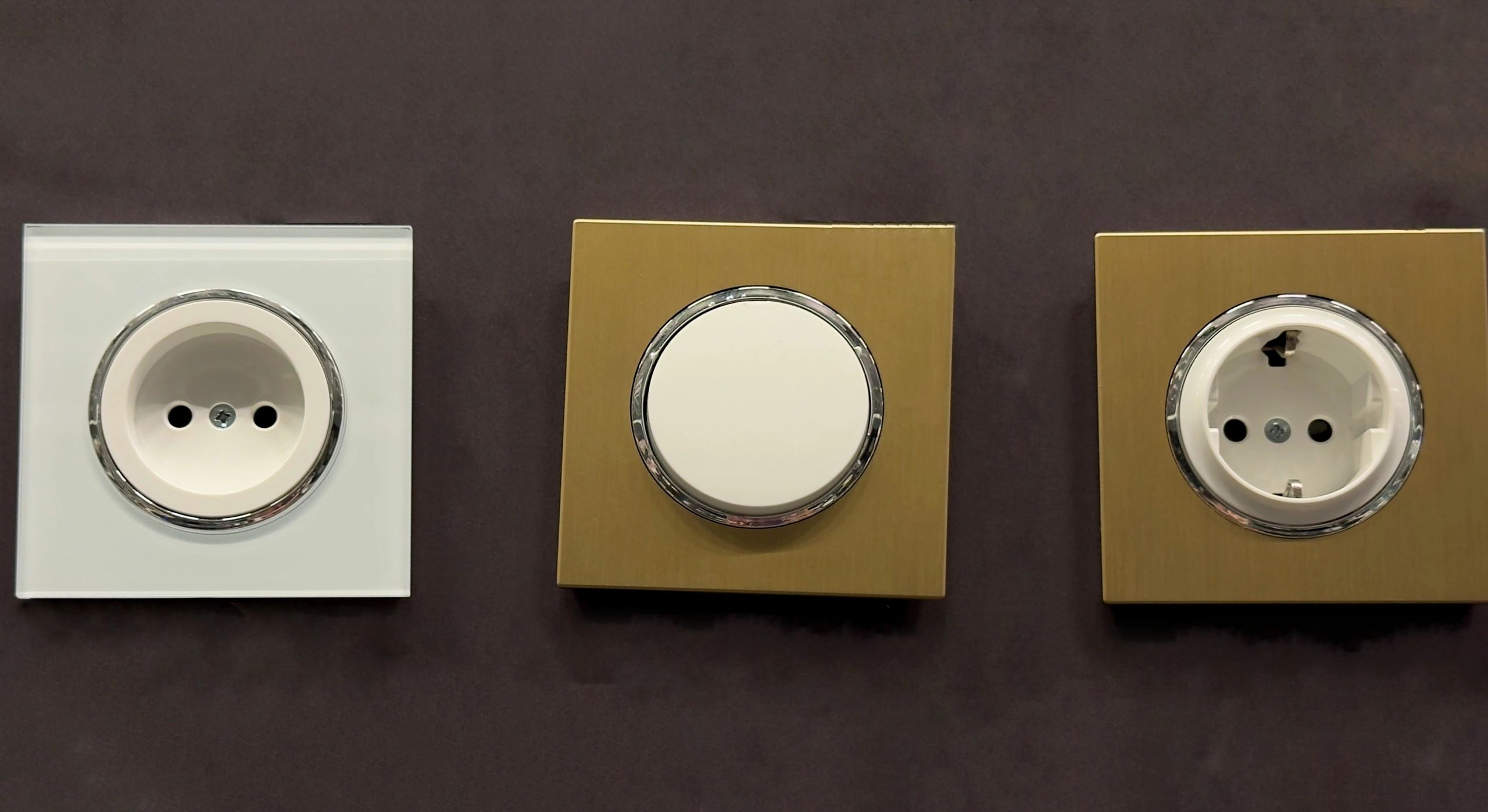Modern smart home controls